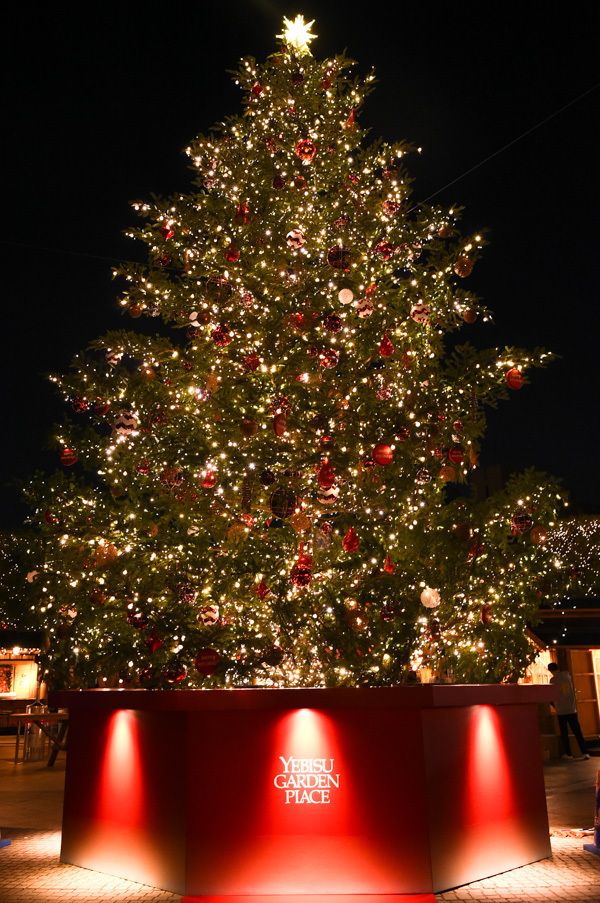 恵比寿ガーデンプレイスのクリスマス - バカラの世界最大級シャンデリアや10mのクリスマスツリー｜写真19