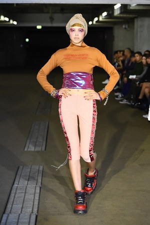 アヴァロン(AVALONE) 2018年春夏ウィメンズ&メンズコレクション  - 写真26