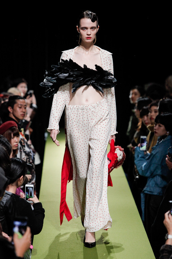 リョウタムラカミ 2018年春夏<span>コレクション</span> - 写真19
