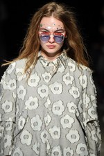 ヘンリック ヴィブスコフ 2018年春夏コレクション - ポップなテキスタイルで“睡眠”を表現｜写真13