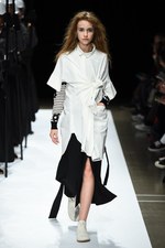 ヘンリック ヴィブスコフ 2018年春夏コレクション - ポップなテキスタイルで“睡眠”を表現｜写真36