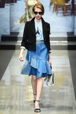 ユキ トリヰ インターナショナル 2018年春夏コレクション - 心弾む花々の明るい輝き｜写真5