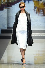 ユキ トリヰ インターナショナル 2018年春夏コレクション - 心弾む花々の明るい輝き｜写真7