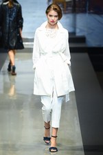 ユキ トリヰ インターナショナル 2018年春夏コレクション - 心弾む花々の明るい輝き｜写真8