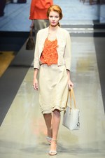 ユキ トリヰ インターナショナル 2018年春夏コレクション - 心弾む花々の明るい輝き｜写真10