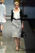 ユキ トリヰ インターナショナル 2018年春夏コレクション - 心弾む花々の明るい輝き｜写真14