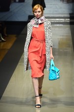 ユキ トリヰ インターナショナル 2018年春夏コレクション - 心弾む花々の明るい輝き｜写真19