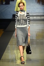 ユキ トリヰ インターナショナル 2018年春夏コレクション - 心弾む花々の明るい輝き｜写真26