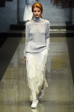 ユキ トリヰ インターナショナル 2018年春夏コレクション - 心弾む花々の明るい輝き｜写真32