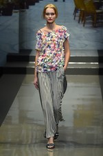 ユキ トリヰ インターナショナル 2018年春夏コレクション - 心弾む花々の明るい輝き｜写真36