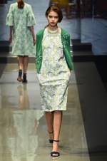 ユキ トリヰ インターナショナル 2018年春夏コレクション - 心弾む花々の明るい輝き｜写真39