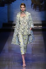 ユキ トリヰ インターナショナル 2018年春夏コレクション - 心弾む花々の明るい輝き｜写真44