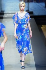 ユキ トリヰ インターナショナル 2018年春夏コレクション - 心弾む花々の明るい輝き｜写真2