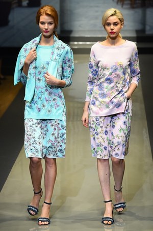ユキ トリヰ インターナショナル 2018年春夏コレクション - 心弾む花々の明るい輝き｜写真23