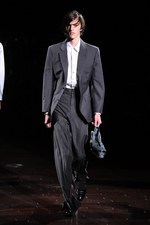 TOGA 2018年春夏コレクション - まだ見ぬ肌を“現在進行形で”より自由に解き放ち続ける｜写真2