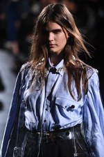 TOGA 2018年春夏コレクション - まだ見ぬ肌を“現在進行形で”より自由に解き放ち続ける｜写真8