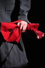 TOGA 2018年春夏コレクション - まだ見ぬ肌を“現在進行形で”より自由に解き放ち続ける｜写真23