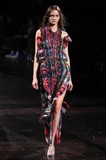 TOGA 2018年春夏コレクション - まだ見ぬ肌を“現在進行形で”より自由に解き放ち続ける｜写真34