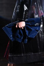 TOGA 2018年春夏コレクション - まだ見ぬ肌を“現在進行形で”より自由に解き放ち続ける｜写真36