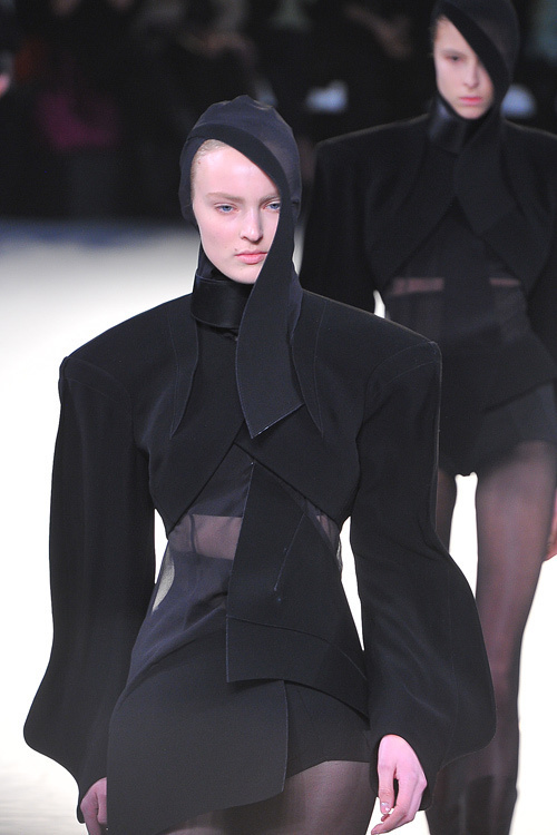 ミュグレー(MUGLER) 2012-13年秋冬 ウィメンズコレクション  - 写真48