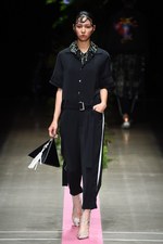 ヴィヴィアンノ スー2018年春夏コレクション - 芽生えから咲き、枯れるまで…循環する“花の一生”｜写真5