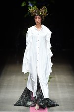 ヴィヴィアンノ スー2018年春夏コレクション - 芽生えから咲き、枯れるまで…循環する“花の一生”｜写真9