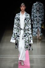 ヴィヴィアンノ スー2018年春夏コレクション - 芽生えから咲き、枯れるまで…循環する“花の一生”｜写真19