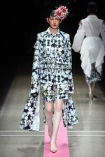 ヴィヴィアンノ スー2018年春夏コレクション - 芽生えから咲き、枯れるまで…循環する“花の一生”｜写真22