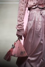 ヴィヴィアンノ スー2018年春夏コレクション - 芽生えから咲き、枯れるまで…循環する“花の一生”｜写真27