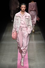 ヴィヴィアンノ スー2018年春夏コレクション - 芽生えから咲き、枯れるまで…循環する“花の一生”｜写真28