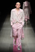 ヴィヴィアンノ スー2018年春夏コレクション - 芽生えから咲き、枯れるまで…循環する“花の一生”｜写真33