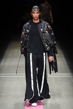 ヴィヴィアンノ スー2018年春夏コレクション - 芽生えから咲き、枯れるまで…循環する“花の一生”｜写真44