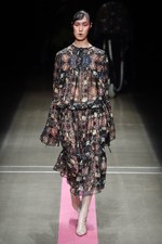 ヴィヴィアンノ スー2018年春夏コレクション - 芽生えから咲き、枯れるまで…循環する“花の一生”｜写真45