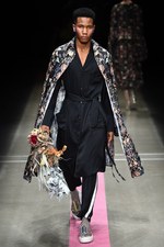 ヴィヴィアンノ スー2018年春夏コレクション - 芽生えから咲き、枯れるまで…循環する“花の一生”｜写真46