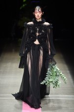 ヴィヴィアンノ スー2018年春夏コレクション - 芽生えから咲き、枯れるまで…循環する“花の一生”｜写真50