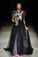 ヴィヴィアンノ スー2018年春夏コレクション - 芽生えから咲き、枯れるまで…循環する“花の一生”｜写真51