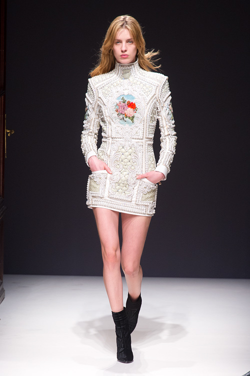 バルマン(BALMAIN) 2012-13年秋冬コレクション - 革命期ロシアの優美なるジュエラーの世界を表現 | 写真