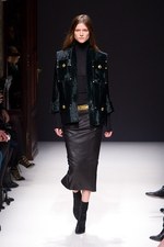 バルマン(BALMAIN) 2012-13年秋冬コレクション - 革命期ロシアの優美なるジュエラーの世界を表現｜写真2
