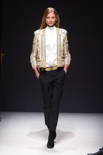 バルマン(BALMAIN) 2012-13年秋冬コレクション - 革命期ロシアの優美なるジュエラーの世界を表現｜写真9