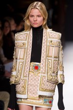 バルマン(BALMAIN) 2012-13年秋冬コレクション - 革命期ロシアの優美なるジュエラーの世界を表現｜写真26