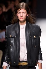 バルマン(BALMAIN) 2012-13年秋冬コレクション - 革命期ロシアの優美なるジュエラーの世界を表現｜写真33