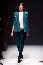 バルマン(BALMAIN) 2012-13年秋冬コレクション - 革命期ロシアの優美なるジュエラーの世界を表現｜写真36