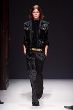 バルマン(BALMAIN) 2012-13年秋冬コレクション - 革命期ロシアの優美なるジュエラーの世界を表現｜写真38
