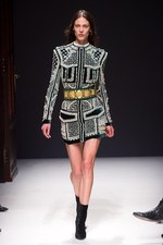 バルマン(BALMAIN) 2012-13年秋冬コレクション - 革命期ロシアの優美なるジュエラーの世界を表現｜写真40
