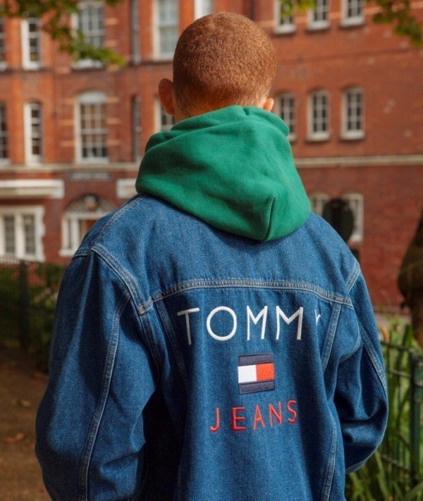 トミー ジーンズ 17年秋の新作、ウォッシュ加工＆原色使いのデニムパンツやジャケット｜写真1