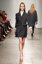 KAREN WALKER(カレンウォーカー) 2012-13年秋冬コレクション - 印象的なアイディアをMIX｜写真2