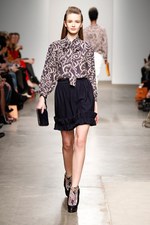 KAREN WALKER(カレンウォーカー) 2012-13年秋冬コレクション - 印象的なアイディアをMIX｜写真13