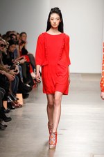 KAREN WALKER(カレンウォーカー) 2012-13年秋冬コレクション - 印象的なアイディアをMIX｜写真29