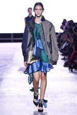 sacai / UNDERCOVER合同ショー - 2つの異なる世界観を表現＆コラボを象徴するラスト｜写真4