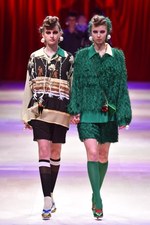 sacai / UNDERCOVER合同ショー - 2つの異なる世界観を表現＆コラボを象徴するラスト｜写真47